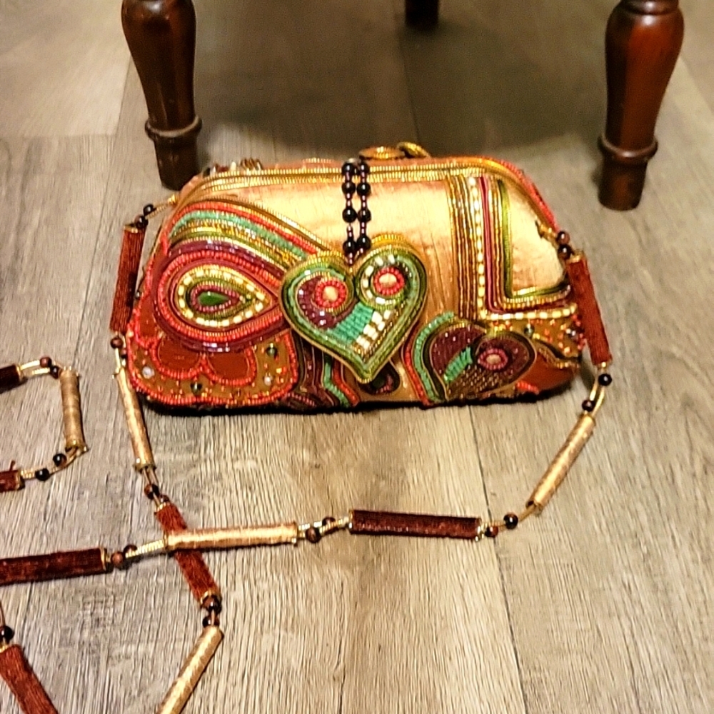 Stunning Vintage MARY FRANCES Heart Design Beaded Handbag Purse